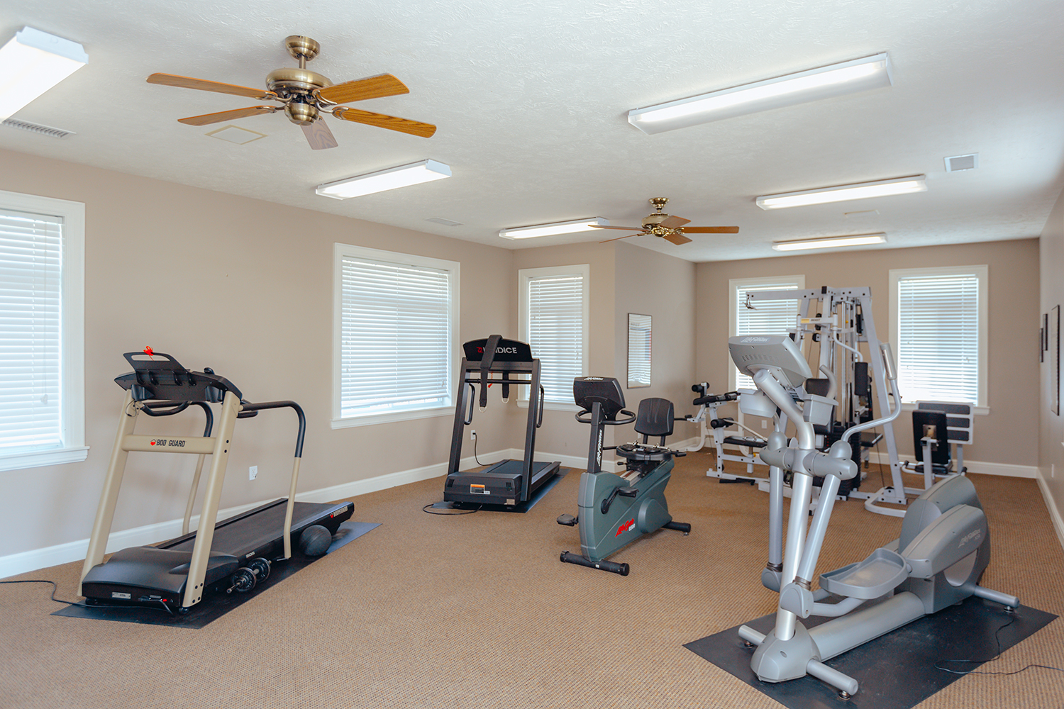 24/7 Fitness Center at Sunridge Apartments