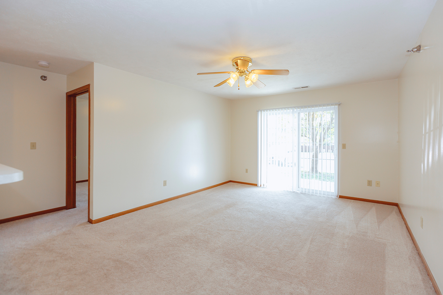 Apartment interior of Sunburst Floorplan: 2 bedroom 972 sq ft