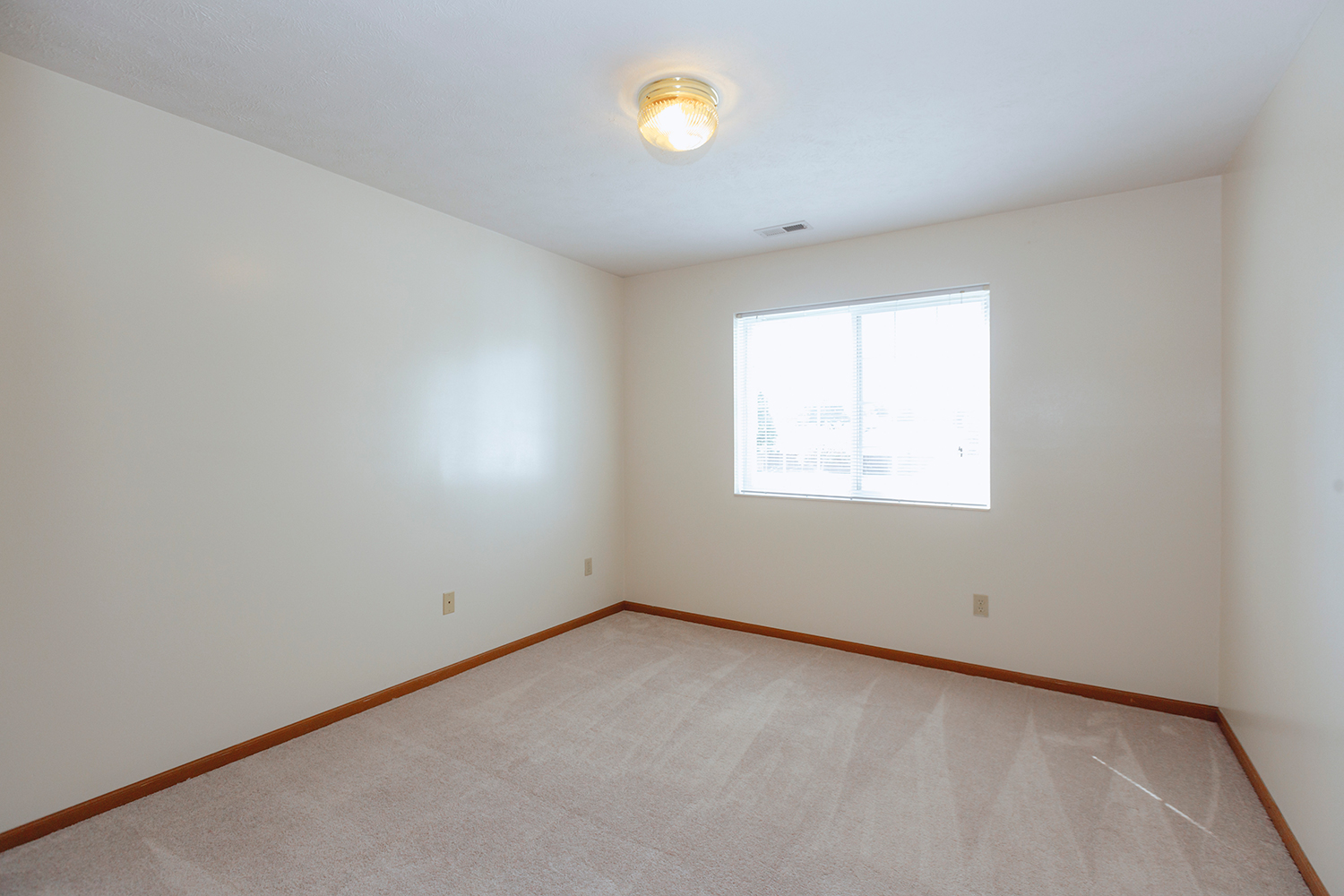 Bedroom interior in Sunburst Floorplan: 2 bedroom 972 sq ft